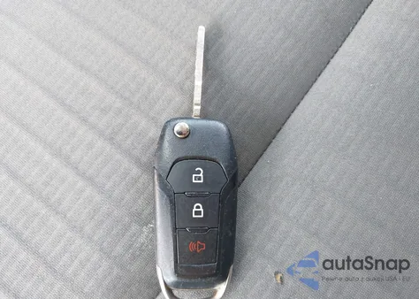 2020 Ford Escape S z USA, uszkodzony, nr VIN 1FMCU0F63LUB91077